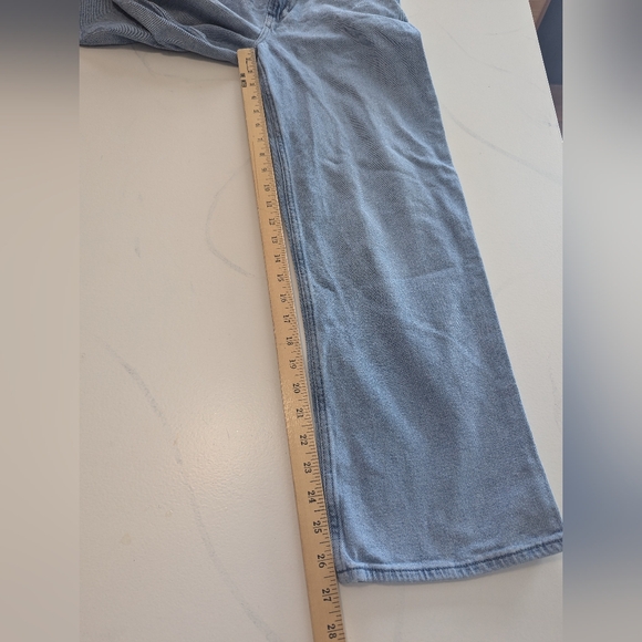 Hollister Jeans Light Blue Ultra High Rise Dad, Distressed Pockets W25S, Size 0s - Picture 3 of 10